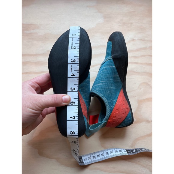 Black Diamond Momentum Kids Climbing Shoes Blue Red Mismatched 3(left) 4(right) - Picture 8 of 12